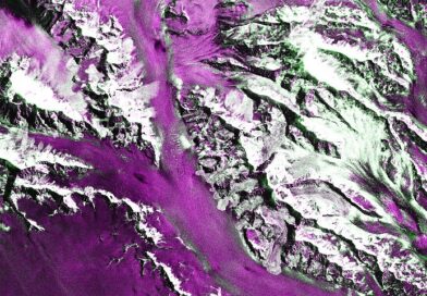 Landslide and Avalanche Debris Litter Hubbard Glacier