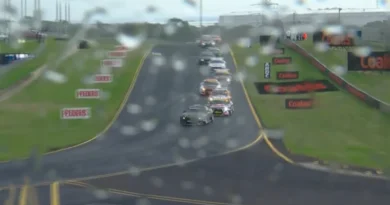 Chaos as rain arrives on restart Chaos as rain arrives on restart