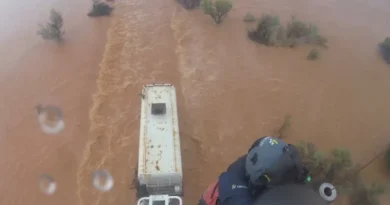 Truckie rescued from cabin as floods hit regional NSW Truckie rescued from cabin as floods hit regional NSW
