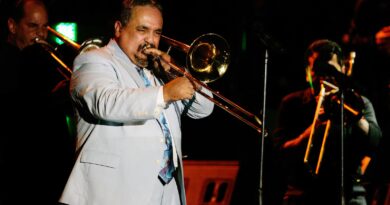 Urban salsa music pioneer Willie Colón to be remembered at New York funeral