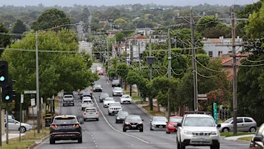 Canterbury Rd in Box Hill South, looking east toward the Station St intersection.