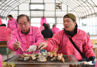 These Japanese Oyster Farmers Know How to Throw a Good Party, and Everyone Is Invited