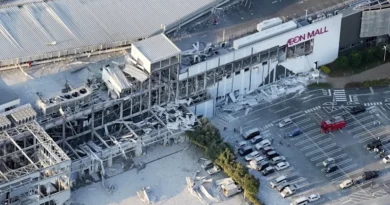 Japan earthquake: Several feared trapped in collapsed shopping mall