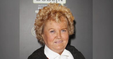 Brenda Fricker, Oscar winner known for roles in “My Left Foot” and “Home Alone 2,” dies at age 81