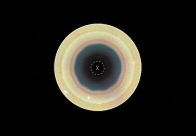 APOD: 2026 September 8 – Hubble: Decagon Around Saturn’s South Pole
